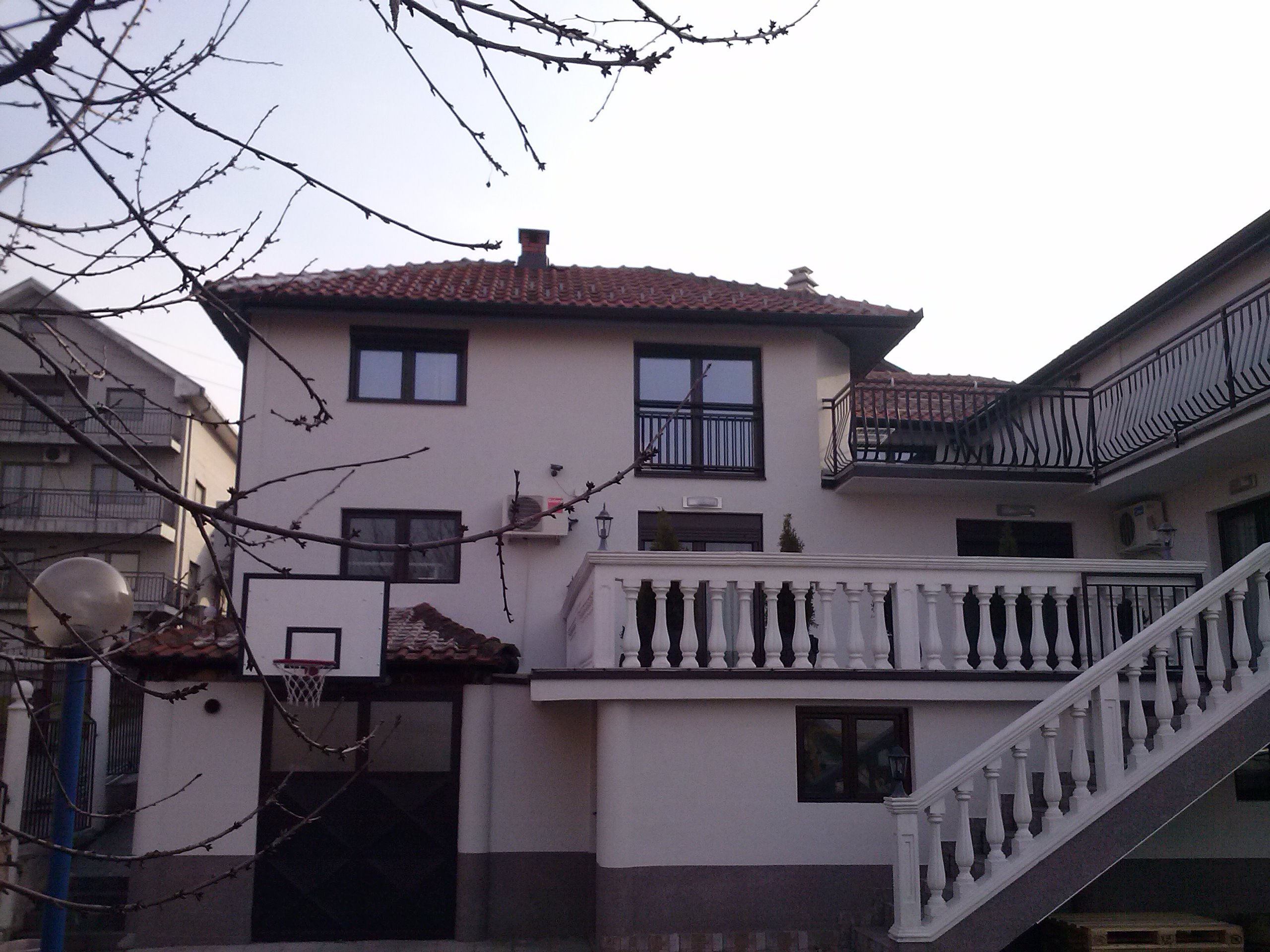 Porodična kuća