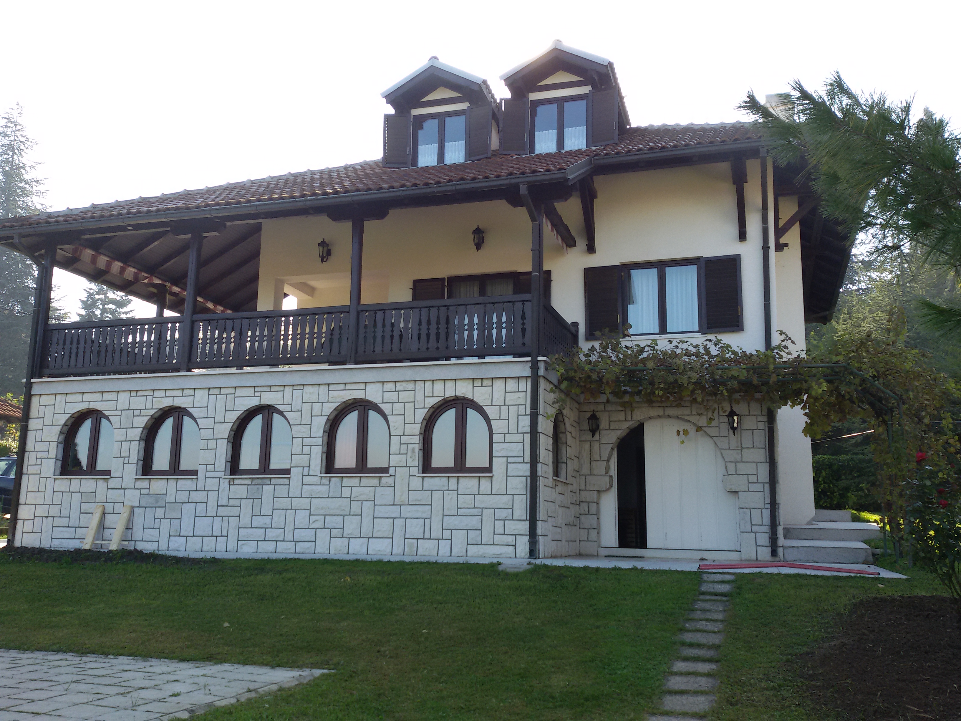 Porodična kuća