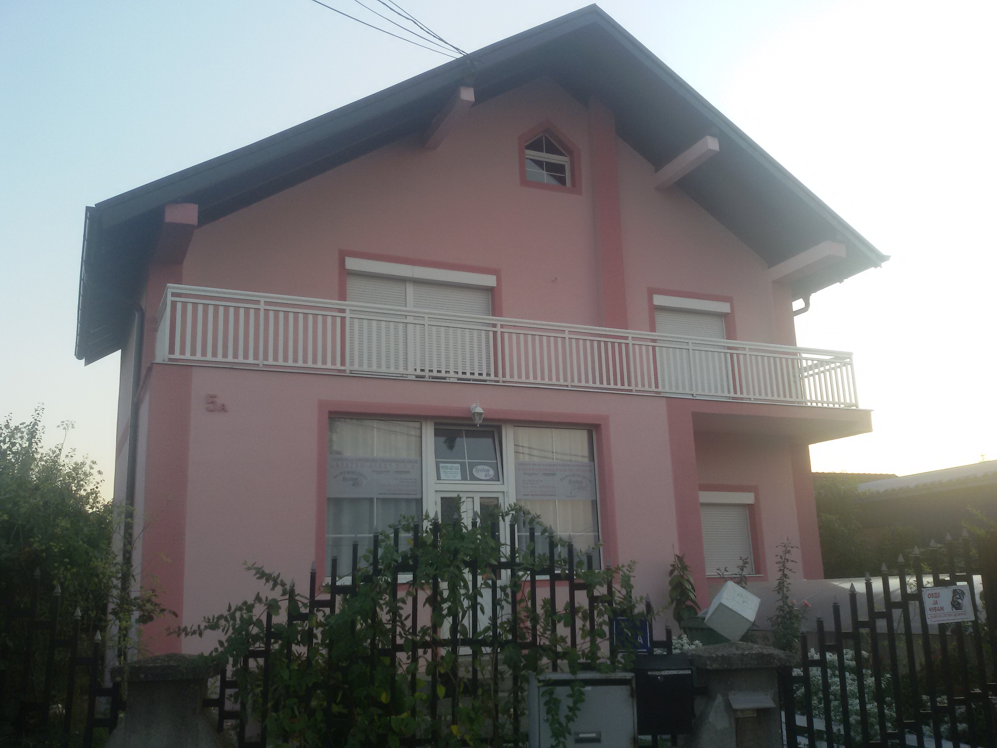 Porodična kuća